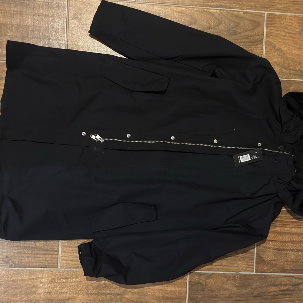 Ellie Tahari  Women's Black Hooded Jacket Size Medium Zip Front Retail $158 NWT